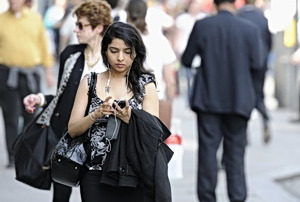smart-phone-walk